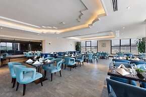 Warwick Al Khobar
