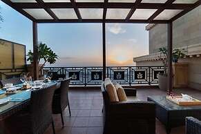 Warwick Al Khobar