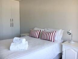 Cascades 2 bed 'FRESH LOOK & GREAT VIEW'