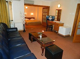 Dalin Hotel