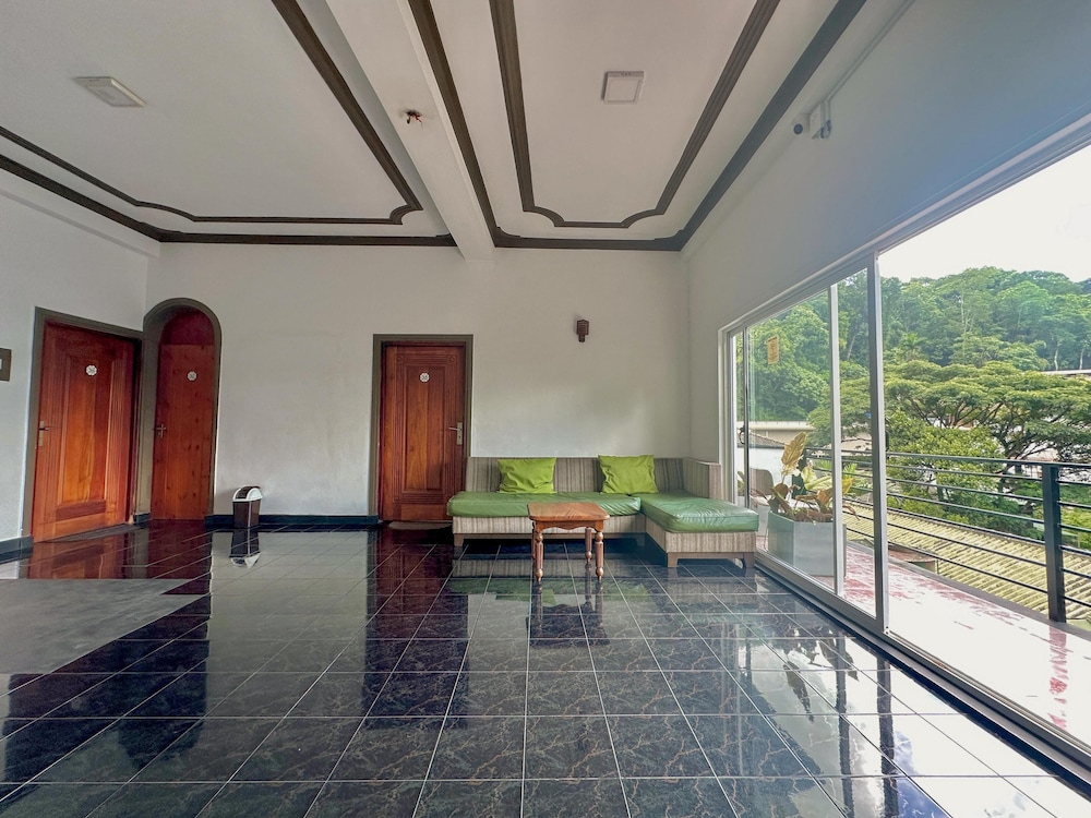 Forest Villa Hotel