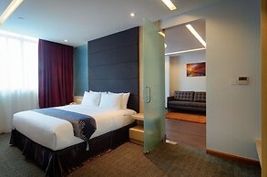 The Klagan Riverson Hotel & Residence