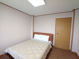 Gyul House