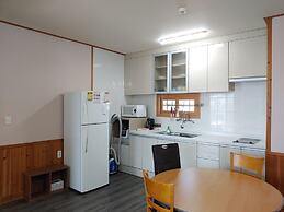 Gyul House
