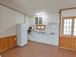 Gyul House