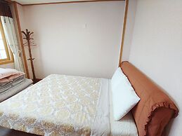 Gyul House
