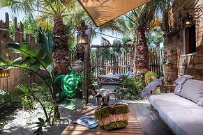 Hotel Pirates World