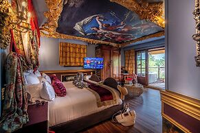 Hotel Pirates World