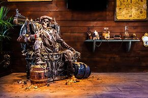 Hotel Pirates World
