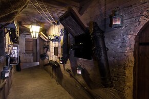 Hotel Pirates World