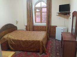 Islambek Hotel & Travel