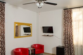Hotel Lucky - Hostel
