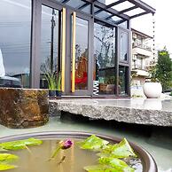 Sunny Stream Villa