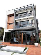 Sunny Stream Villa