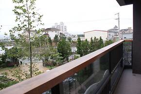 Sunny Stream Villa
