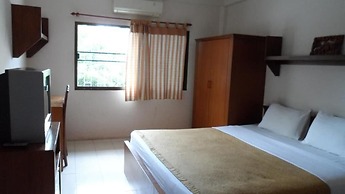 Bautong Lodge Guest House