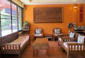 Bautong Lodge Guest House