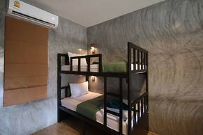 Blanco Hostel at Lanta