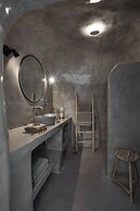 Virginia's Cave Villas