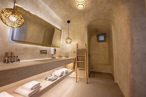 Virginia's Cave Villas