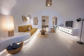 Virginia's Cave Villas