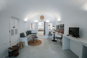 Virginia's Cave Villas