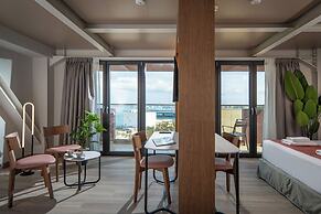Infinity City Boutique Hotel