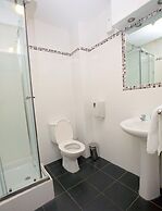 International Inn - Hostel