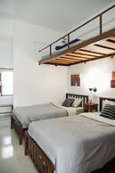 Nanan House Hostel