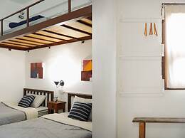 Nanan House Hostel
