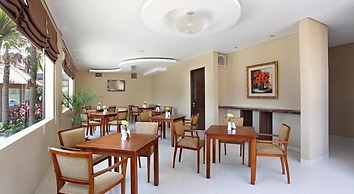 d'Penjor Seminyak Hotel
