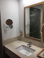 Red Fox by Lemon Tree Hotels, Sector 60, Gurugram