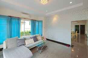June Pool Villa