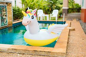 June Pool Villa