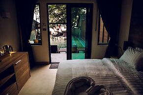 15 Palms Beach Resort