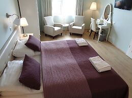 Hali Country Hotel