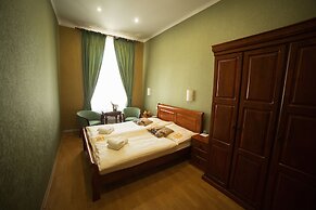Hotel Bristol