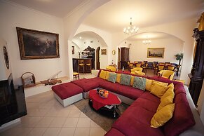 Hotel Bristol