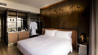 YOHO Hollywood Roosevelt Hotel