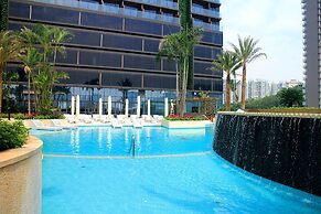 YOHO Hollywood Roosevelt Hotel