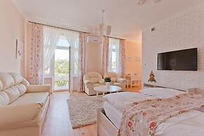 Imperial Apartments - Classic