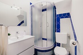 D&A Center Apartments