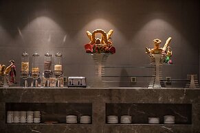 Jingtang Ramada Encore Hotel