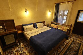 Demisos Caves The Hotel