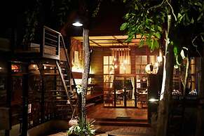 Country Lakeview Hotel