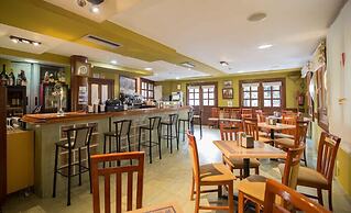 Gran Hotel Rural Cela