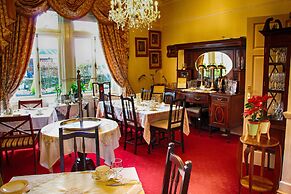 Innisfree House