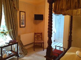 Innisfree House