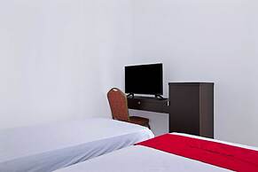 RedDoorz Plus near Plaza Indonesia