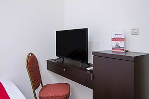 RedDoorz Plus near Plaza Indonesia